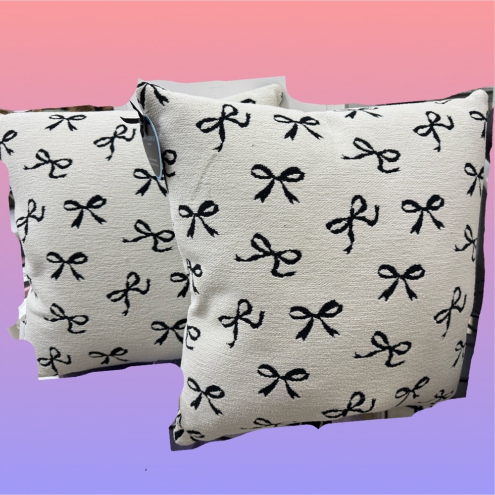 Last Set - Cynthia Rowley Bow Black White Viral Throw Pillows Set of 2!